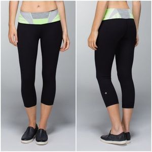 LULULEMON Wunder under crop 4 black/quilt spring
